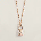 TimiHM ADVANCED NICHE LOCK HEAD NECKLACE DIAMONDS