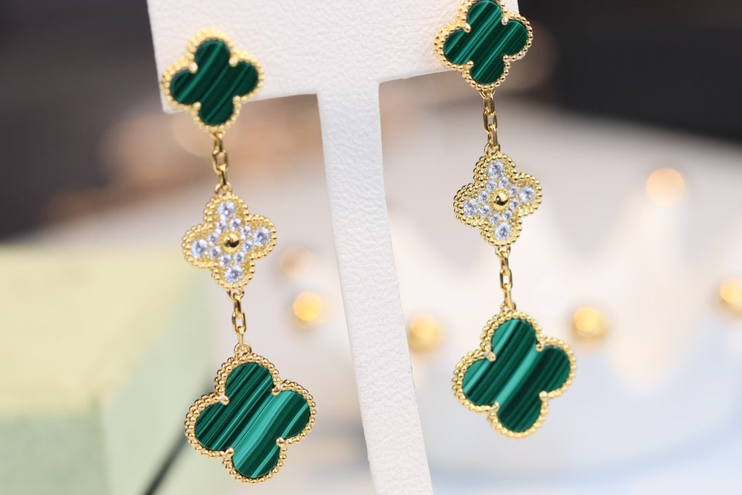 TimiCLOVER EARRINGS GOLD MALACHITE DIAMOND 3 MOTIF