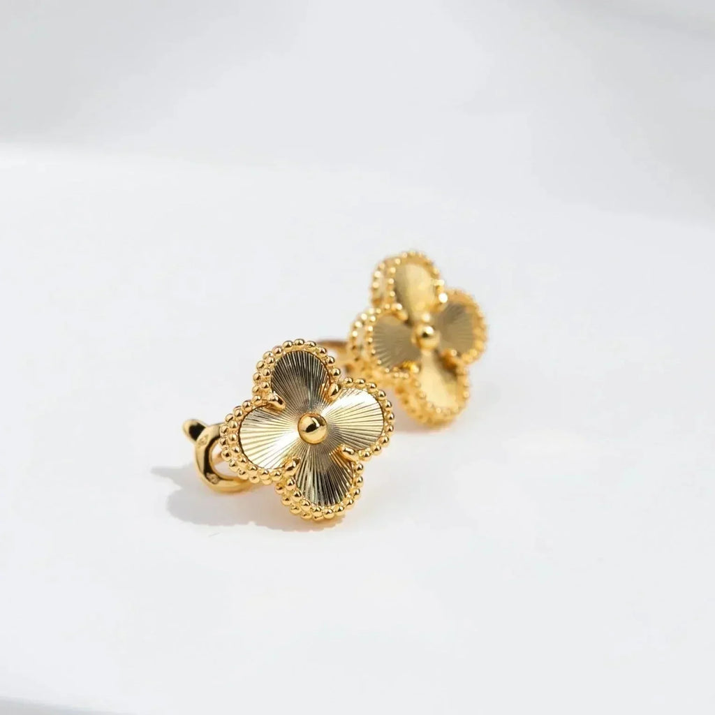 TimiCLOVER MEDIUM 1 MOTIFS LASER EARRINGS