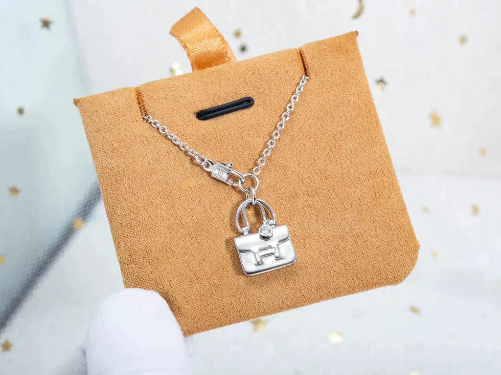TimiAMULETTE PEDANT SILVER NECKLACE
