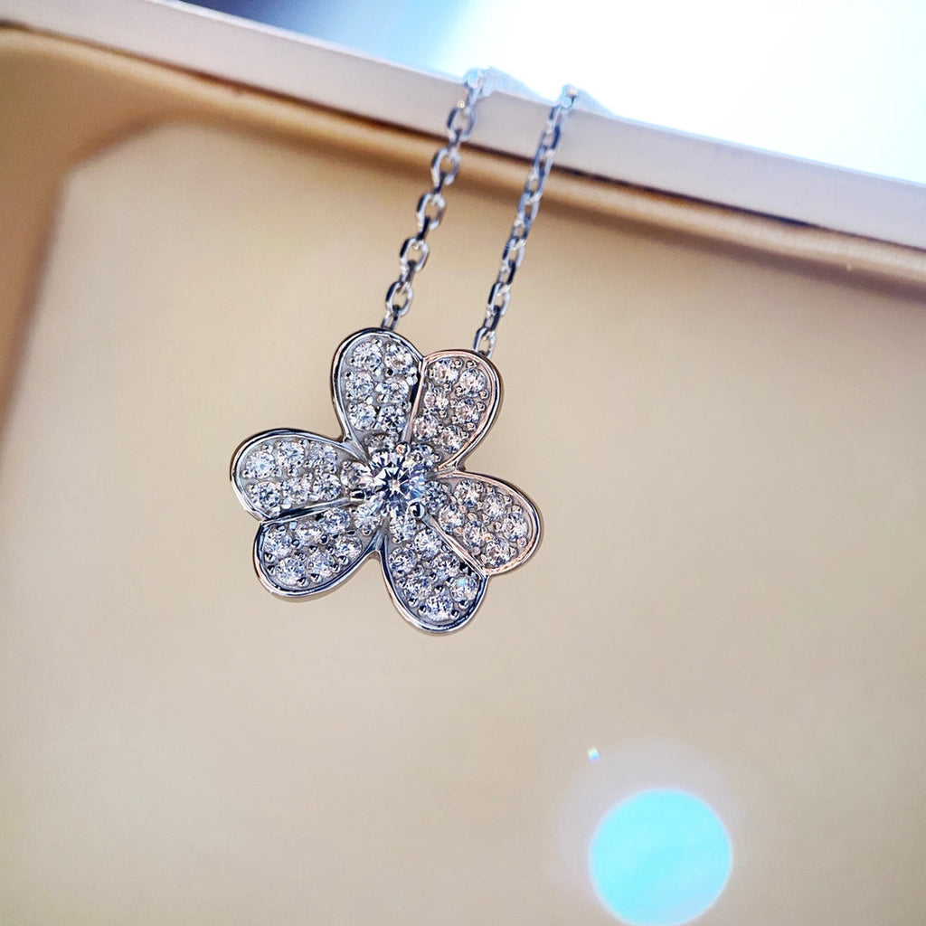 TimiCLOVER DIAMOND NECKLACE SILVER