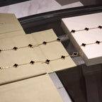 TimiCLOVER 20 MOTIFS ONYX NECKLACE