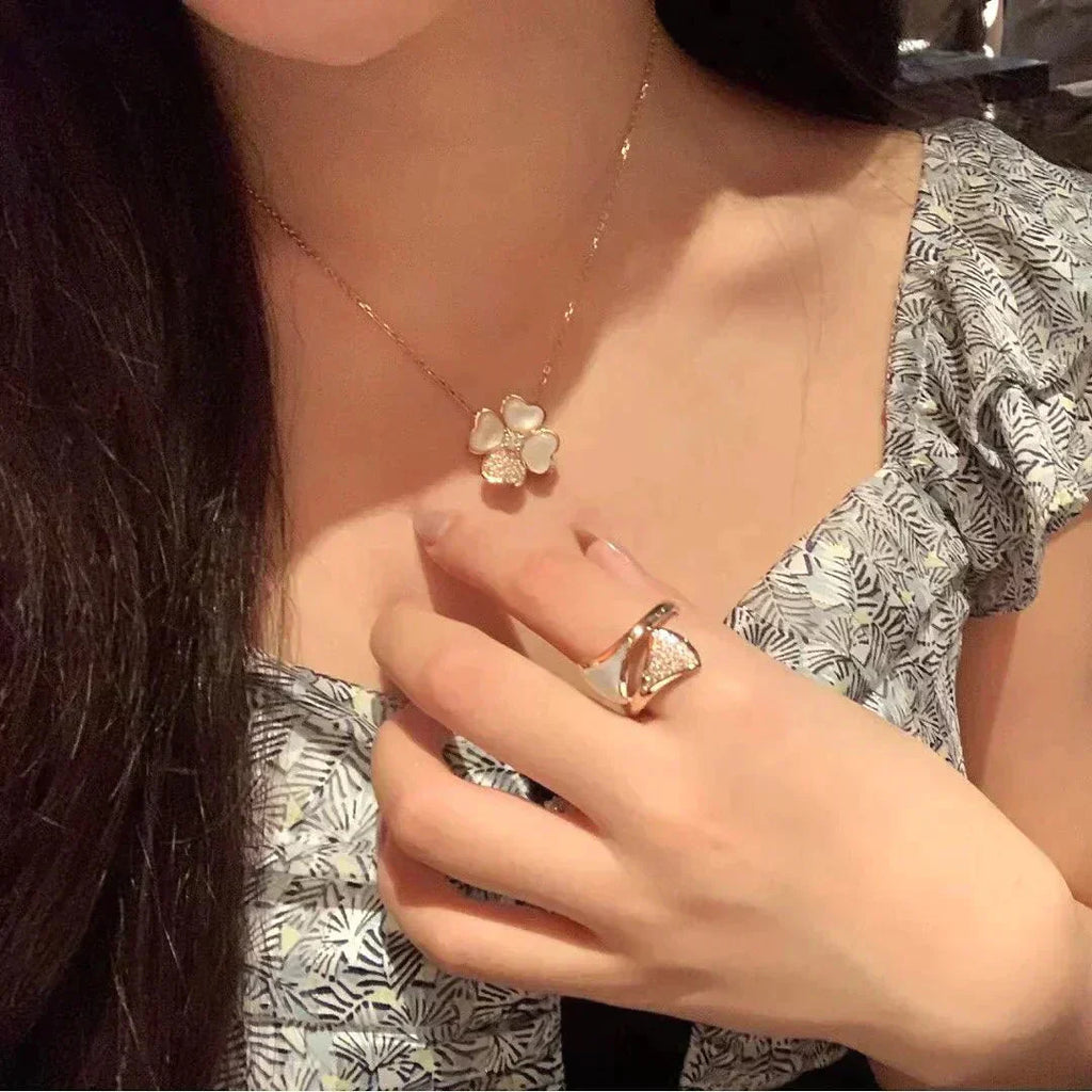 TimiCLOVER MOP DIAMOND ROSE GOLD NECKLACE