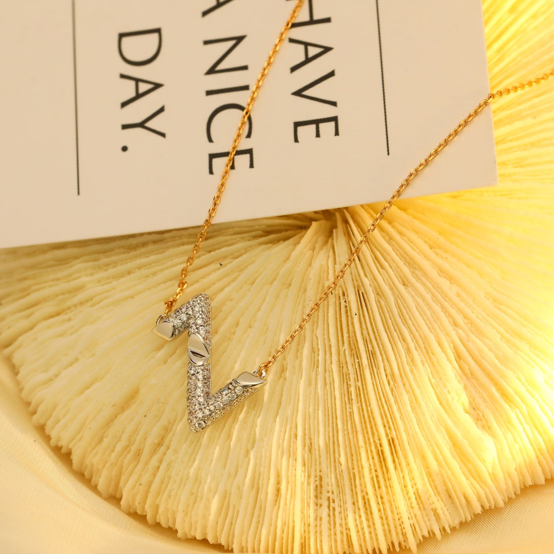 TimiVOLT SILVER DIAMOND PEDANT NECKLACE