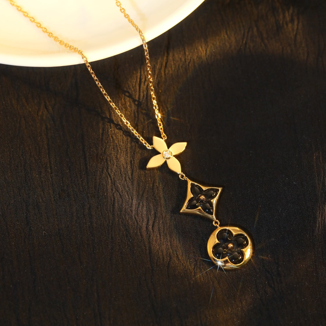 TimiSTAR AND SUN ONYX PINK GOLD NECKLACE