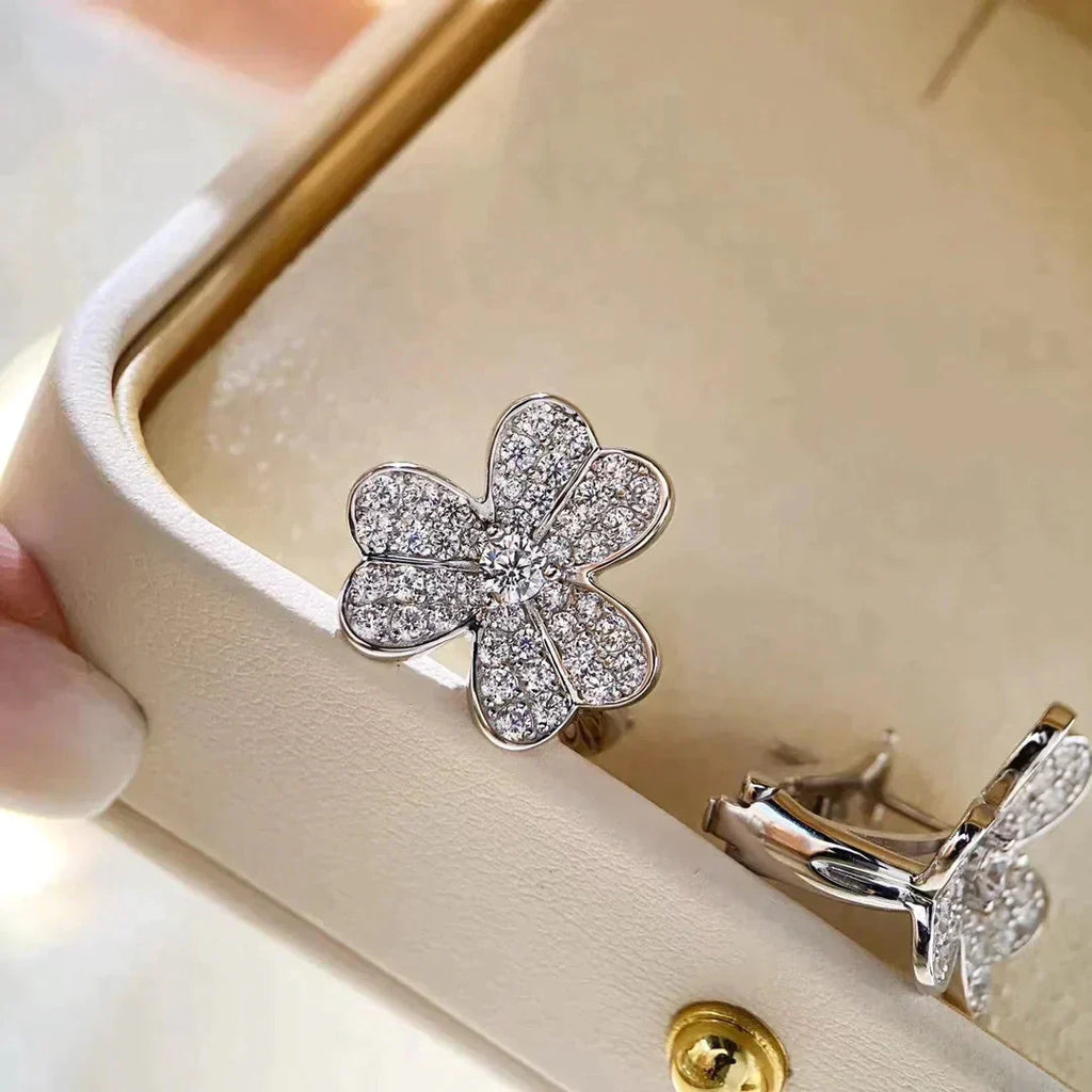 TimiCLOVER COMOS DIAMOND EARRINGS SILVER