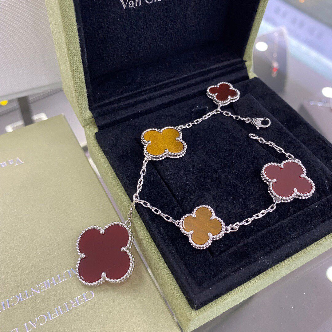 ¡®Timi¡¯CLOVER 5 MOTIFS SIVLER CARNELIAN TIGER EYE BRACELET