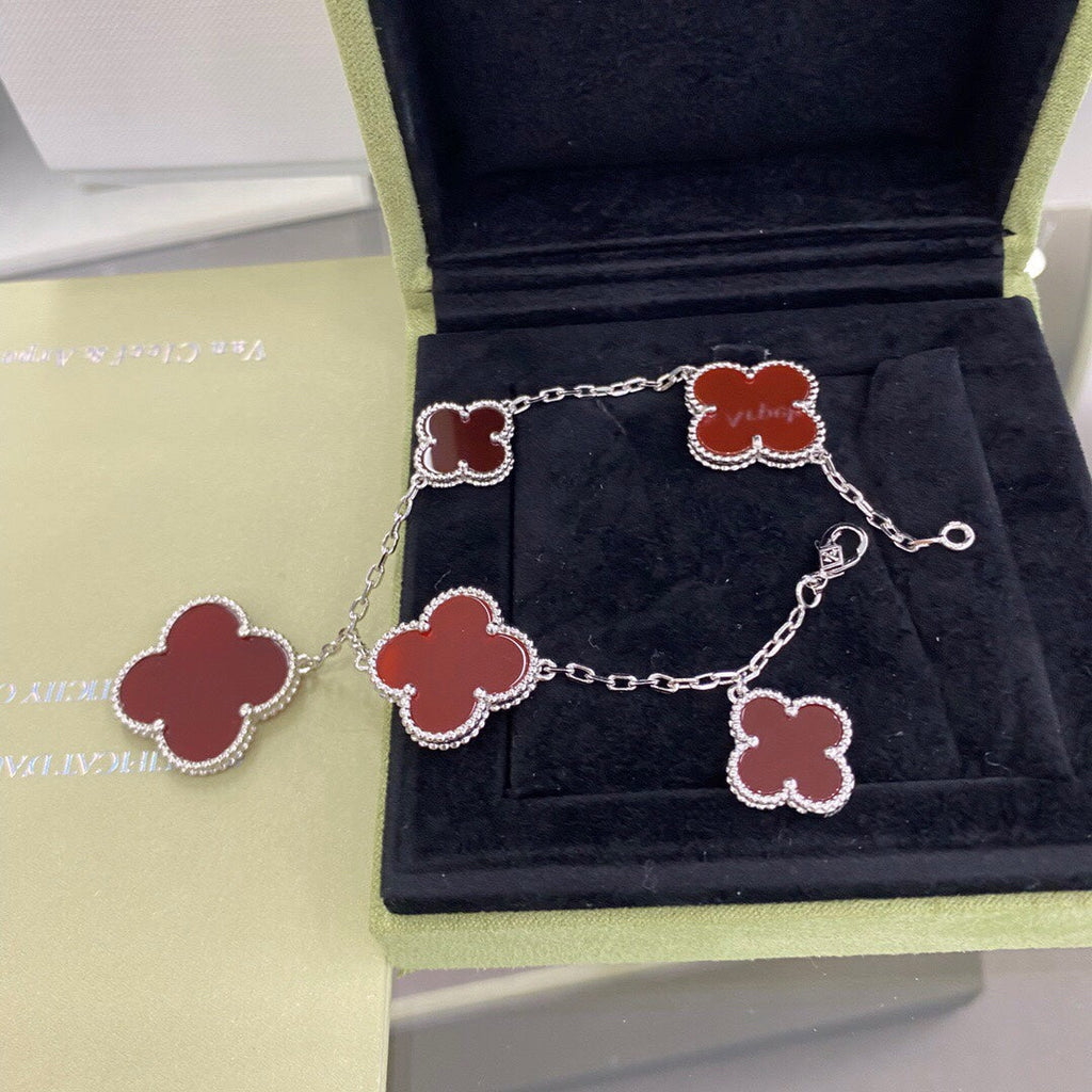 ¡®Timi¡¯CLOVER 5 MOTIFS SIVLER CARNELIAN BRACELET