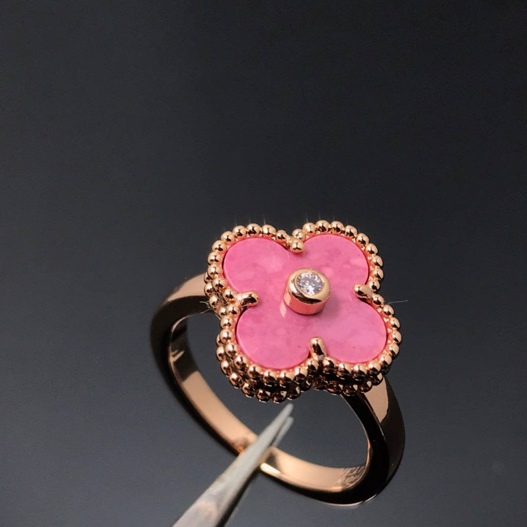 TimiCLOVER RHODONITE ROSE GOLD RING