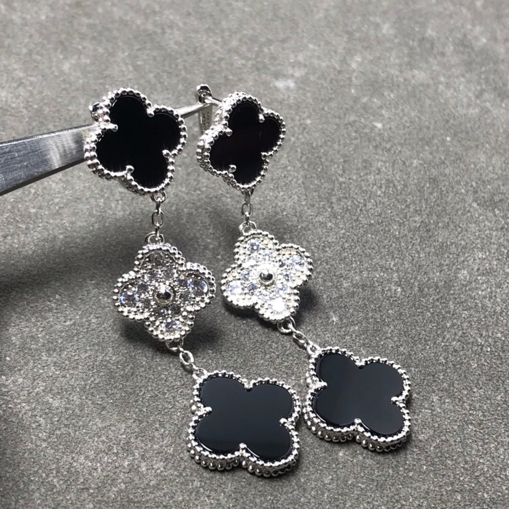 TimiCLOVER 3 MOTIF DIAMOND ONYX SILVER EARRINGS
