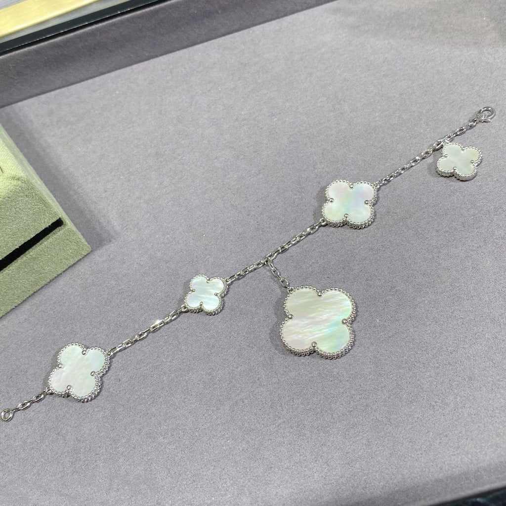 ¡®Timi¡¯CLOVER 5 MOTIF WHITE MOP SILVER BRACELET