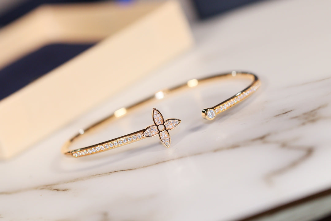 TimiIDYLLE GOLD OPEN BRACELET DIAMOND PAVED