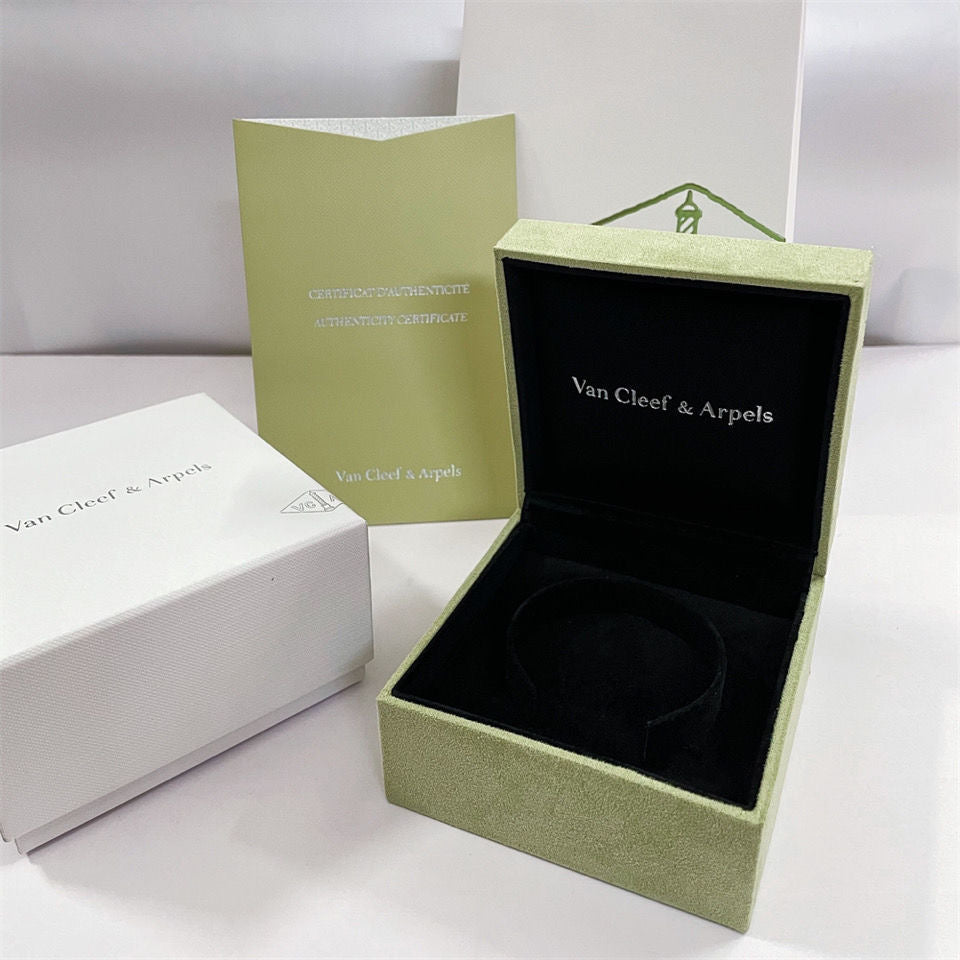 TimiVA CLOVER BRACELET NECKLACE RING BOX GIFT BAG