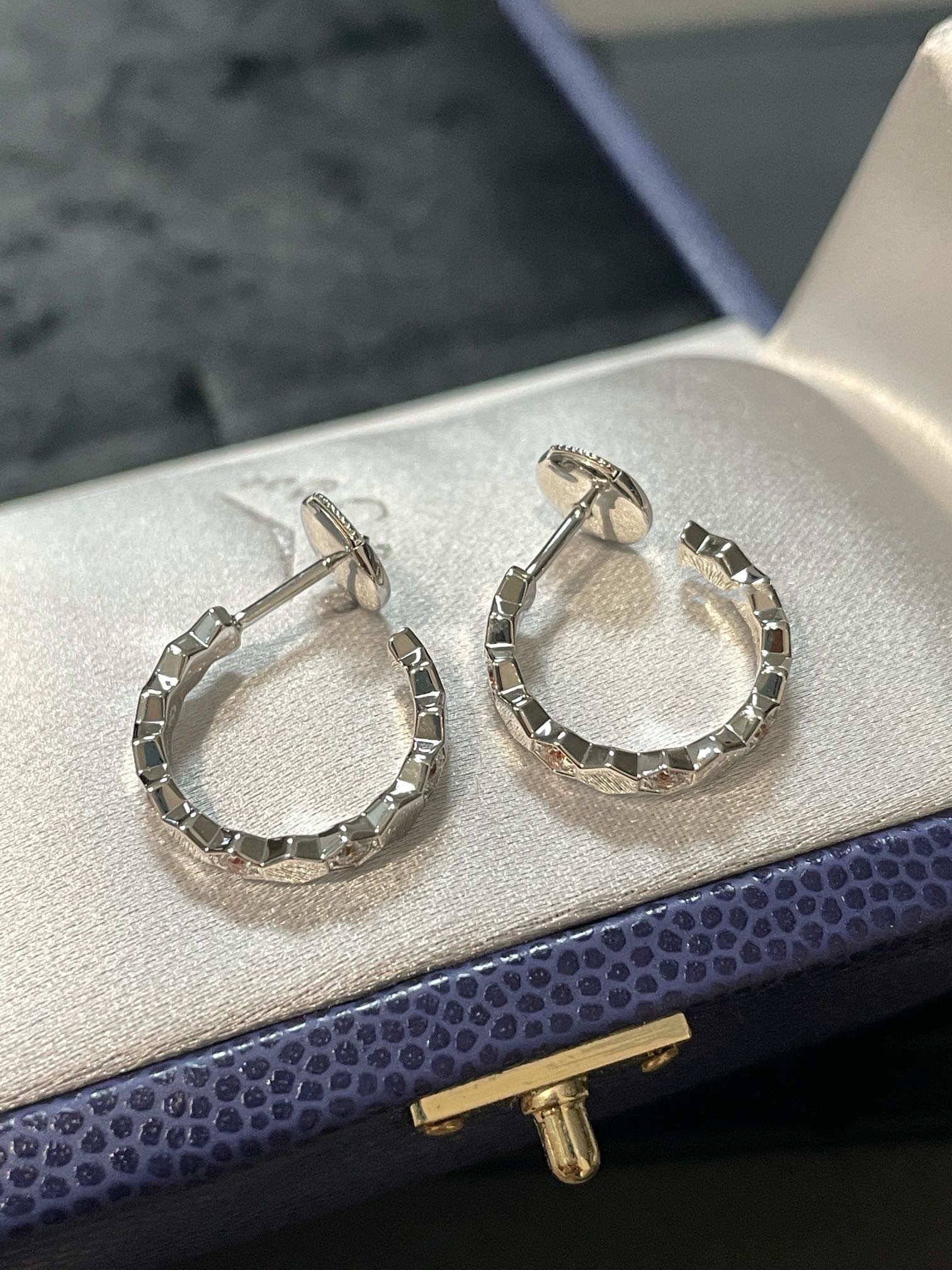 TimiBEE LOVE Earrings Silver