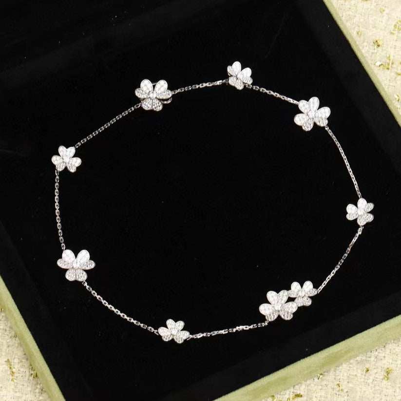 TimiFRIVOLE SILVER 9 FLOWERS NECKLACE