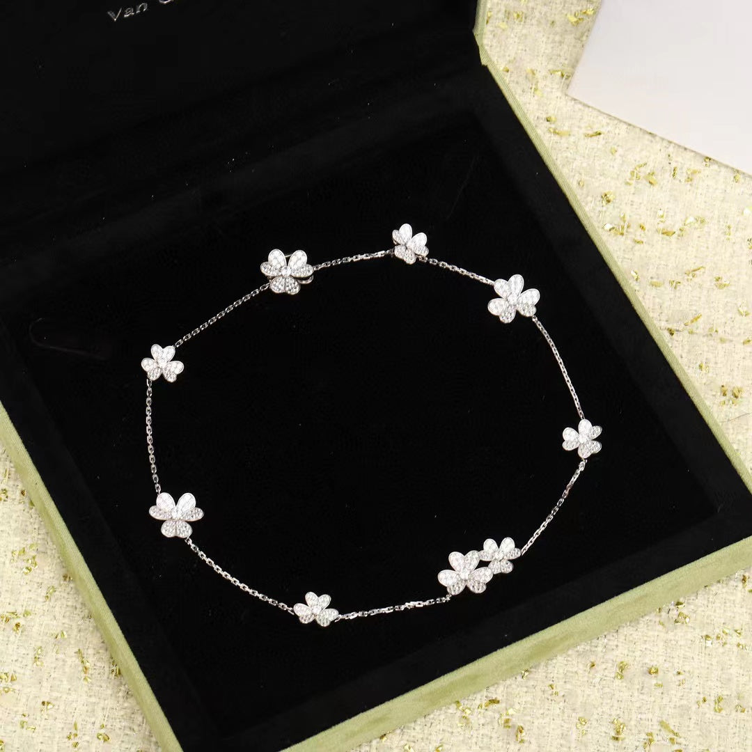 TimiFRIVOLE SILVER 9 FLOWERS NECKLACE