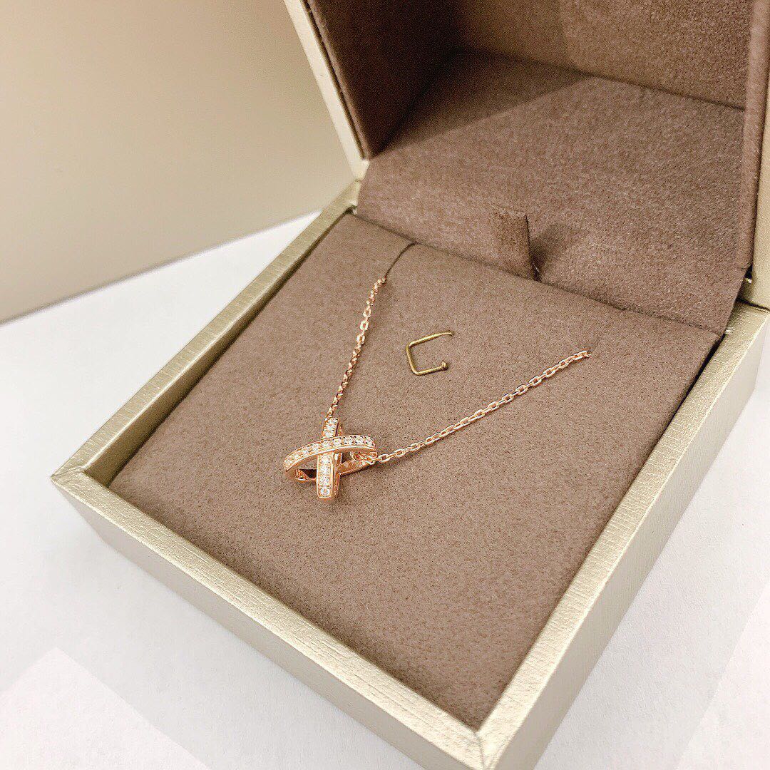 TimiJEUX DE DIAMOND NECKLACE