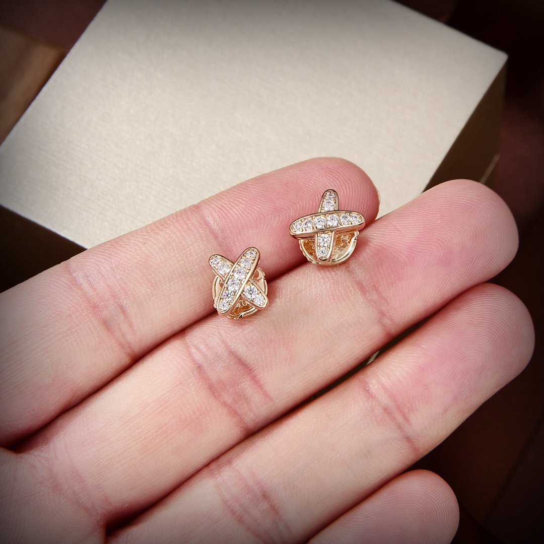 TimiJEUX DE GOLD DIAMOND EARRINGS