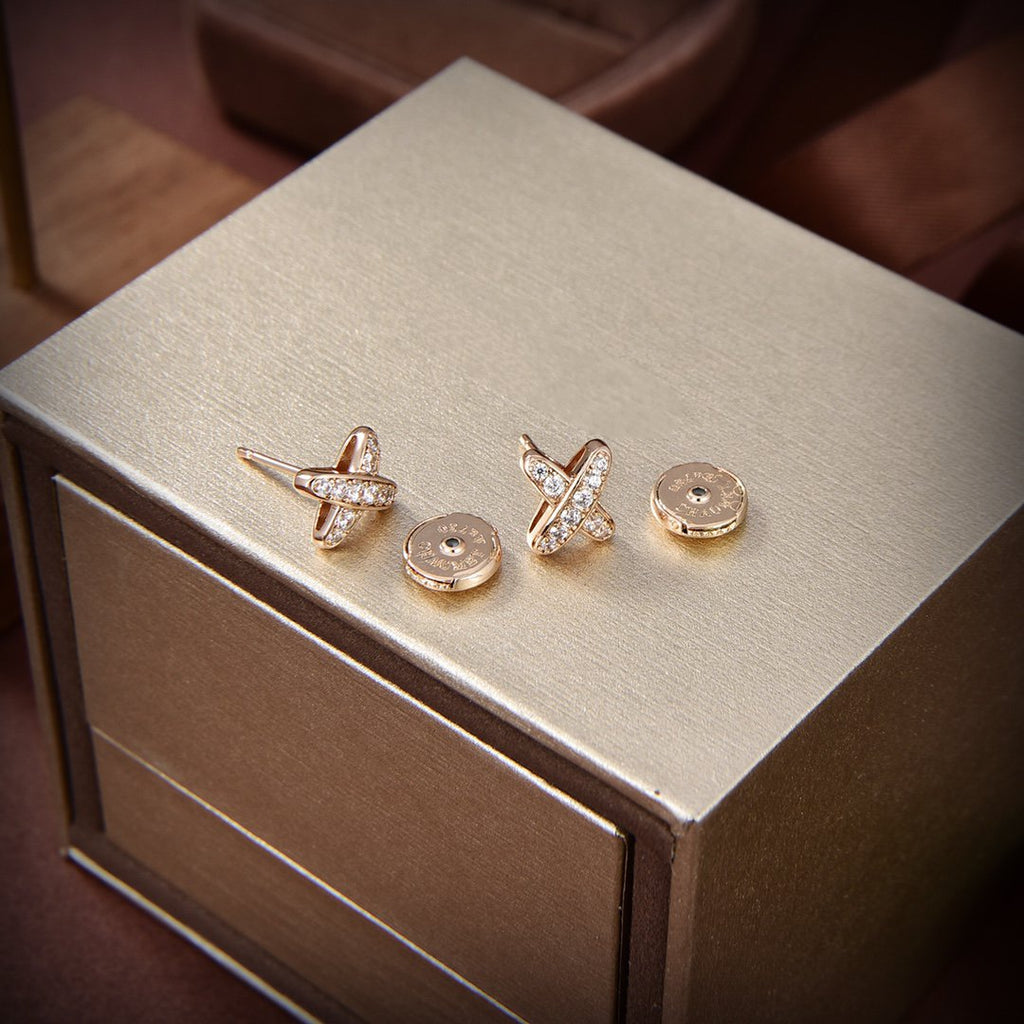 TimiJEUX DE GOLD DIAMOND EARRINGS