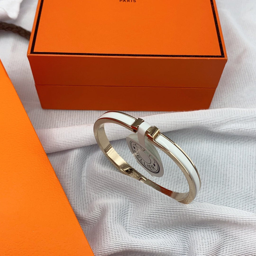 TimiCLASSIC HM CLIC WHITE 8MM ENAMEL BRACELET