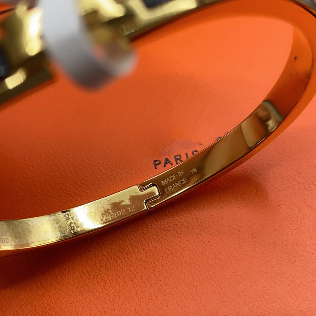 TimiCLASSIC HM CLIC BLACK 8MM ENAMEL BRACELET