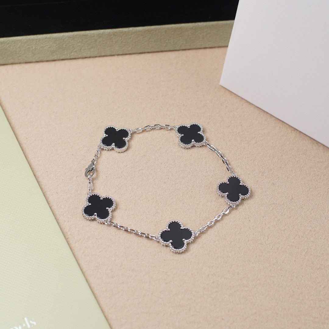 [Timi]New  CLOVER 5 MOTIF ONYXS BRACELET COLLECTION