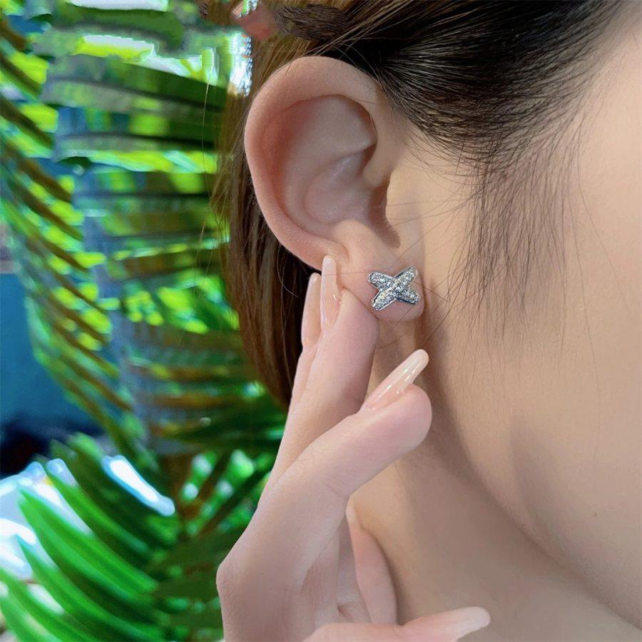 TimiJEUX DE SILVER DIAMOND EARRINGS