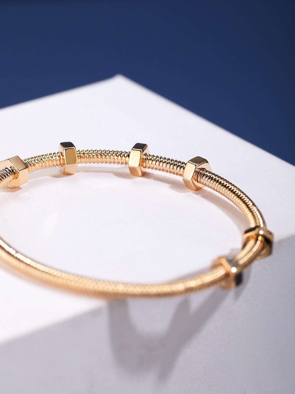 [Timi]CT THREADED BRACELET