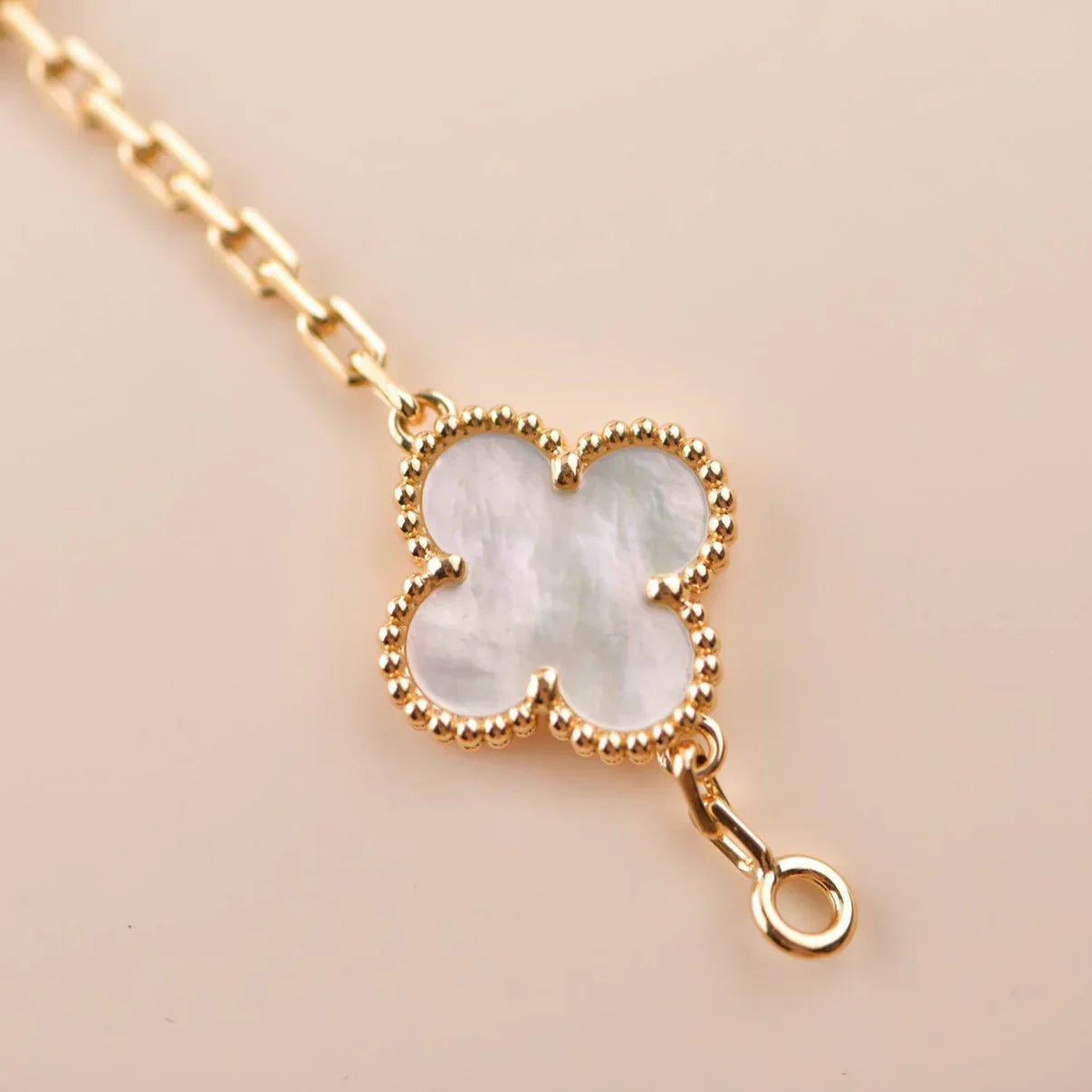[Timi]New CLOVER WHITE PEARL MOP 5 MOTIF BRACELET COLLECTION