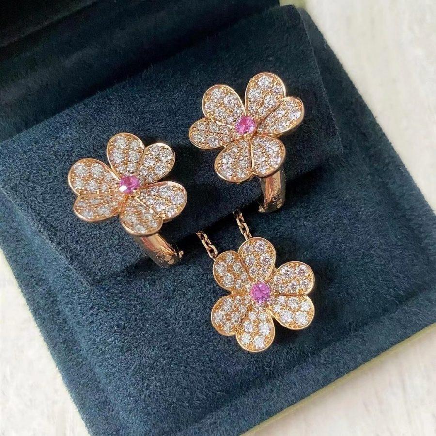 TimiFRIVOLE ROSE GOLD FLOWER DIAMOND NECKLACE
